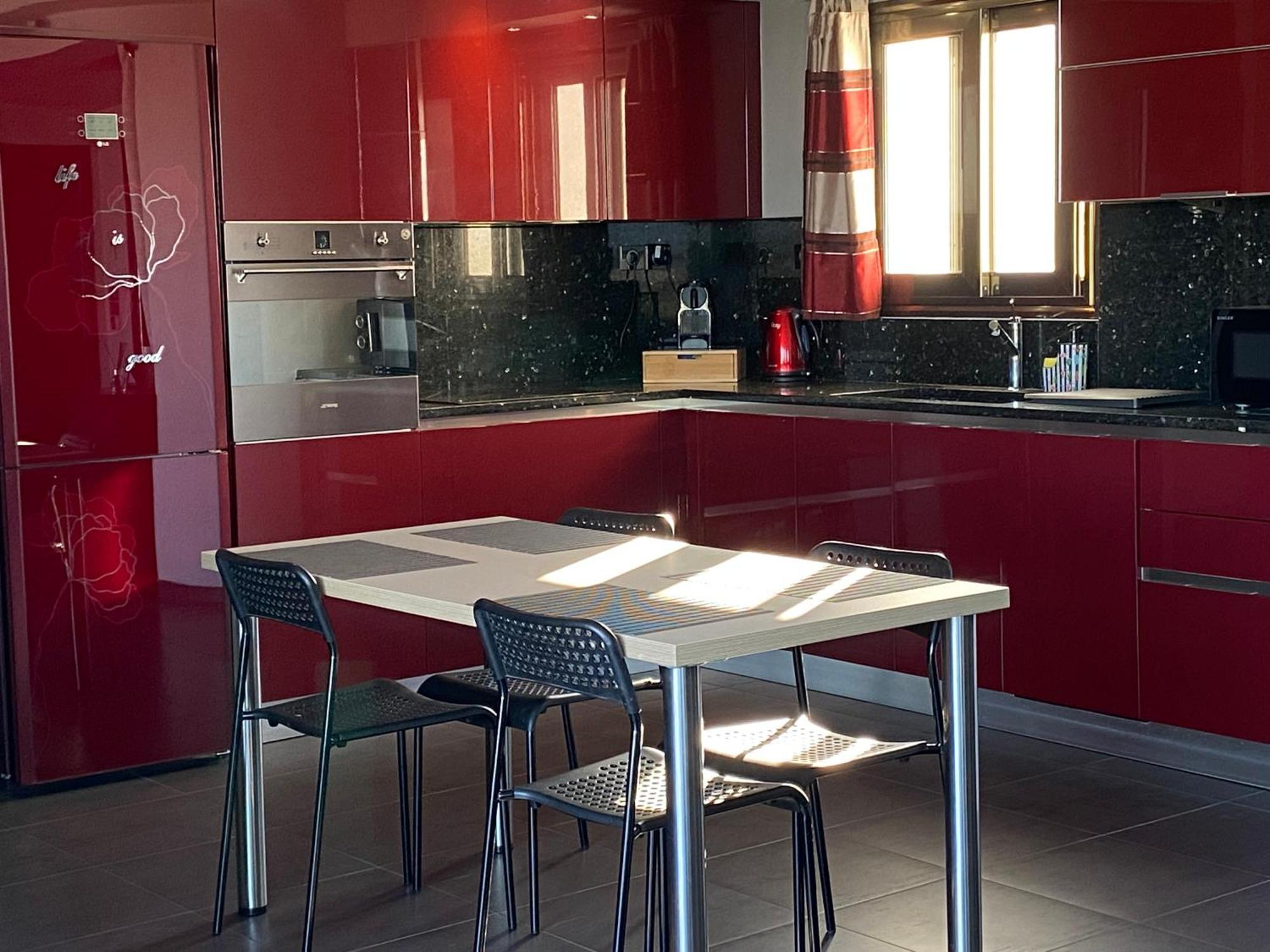 Luxury View Apartment 10Min From Athens Airport كوروبيون المظهر الخارجي الصورة