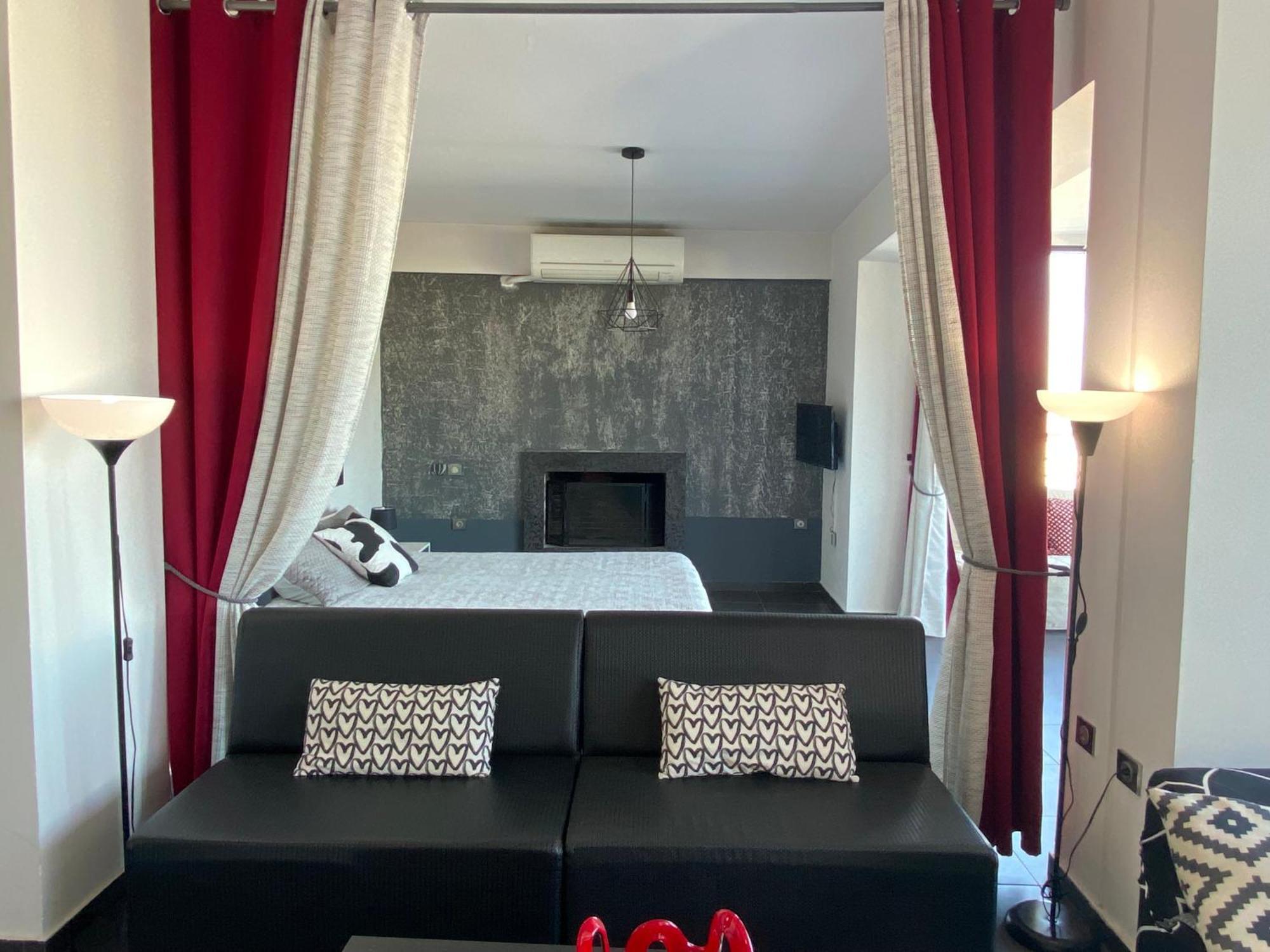 Luxury View Apartment 10Min From Athens Airport كوروبيون المظهر الخارجي الصورة