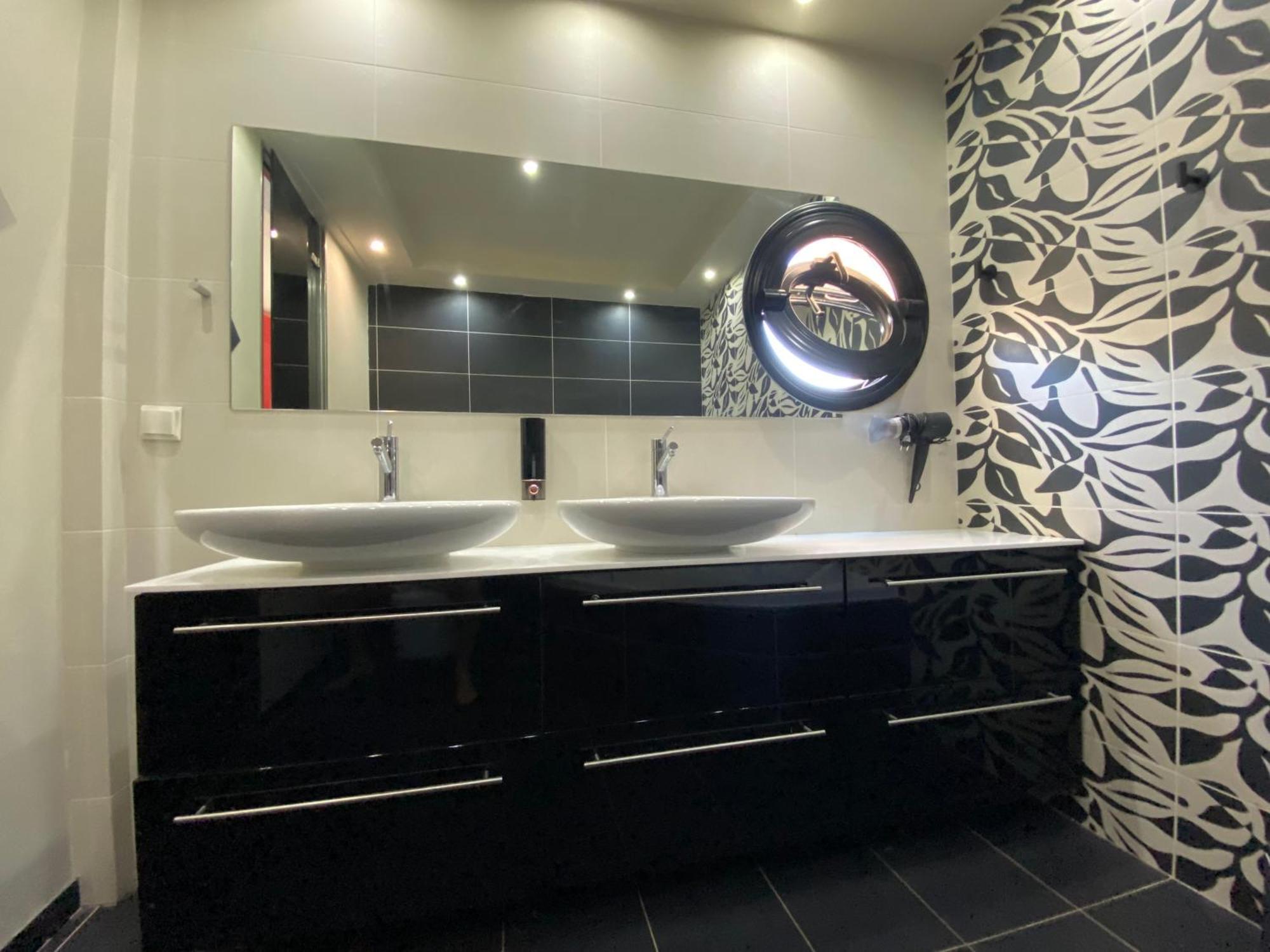 Luxury View Apartment 10Min From Athens Airport كوروبيون المظهر الخارجي الصورة